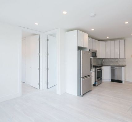 4th image of 220 Kosciuszko St #8K