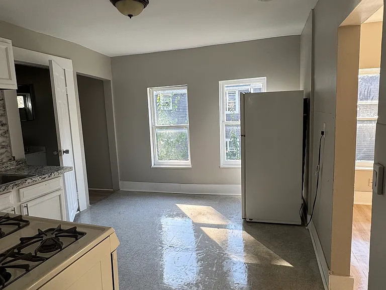 59 King St #2 — Photo 6