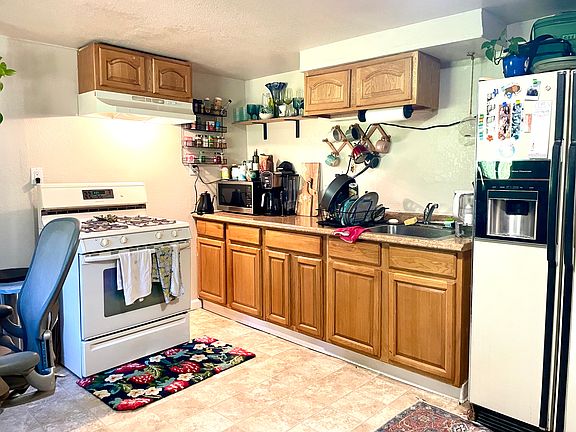 2nd image of 316 1st St #3