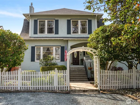 1507 15th Street, Anacortes, WA 98221