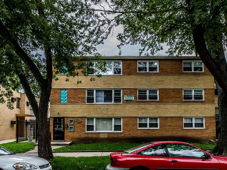 8345 S Drexel — Photo 14