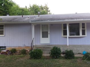 804 Mission Cir, Manhattan, KS 66502