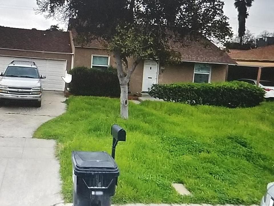 1st image of 1041 W 26th St