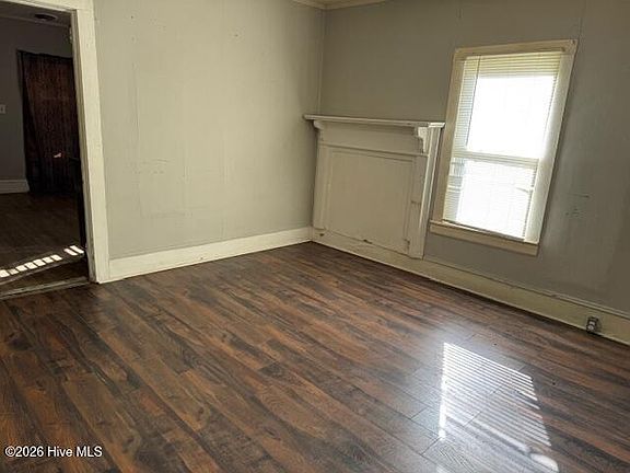 2nd image of 225 Jackson Street