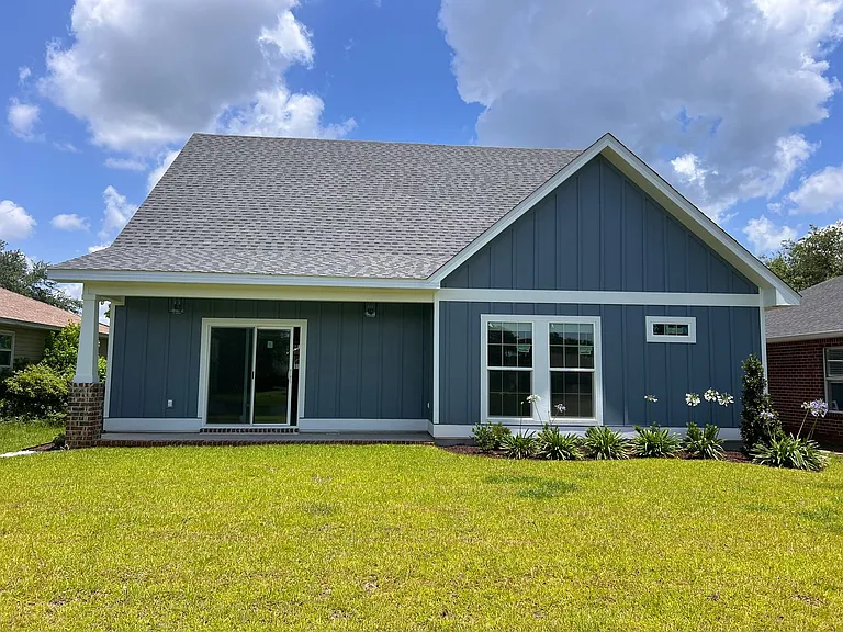 5804 Dunbar Cir — Photo 2