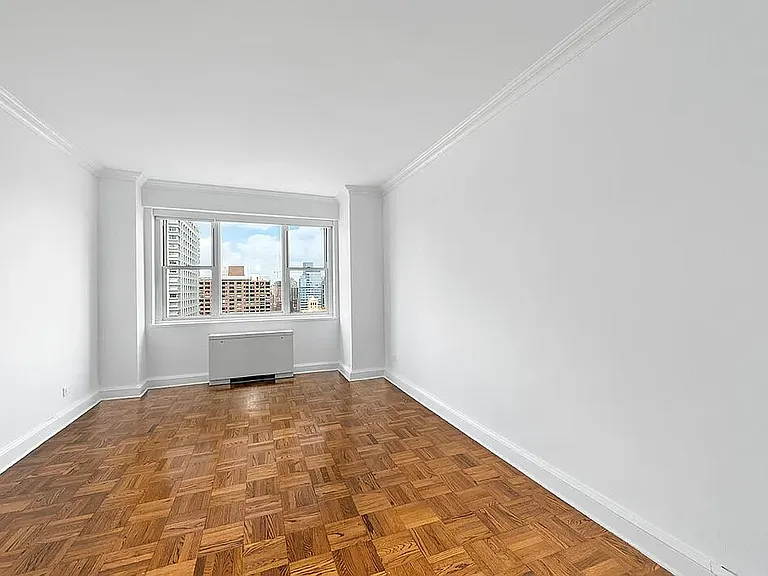 215 E 68th St #23I — Photo 11