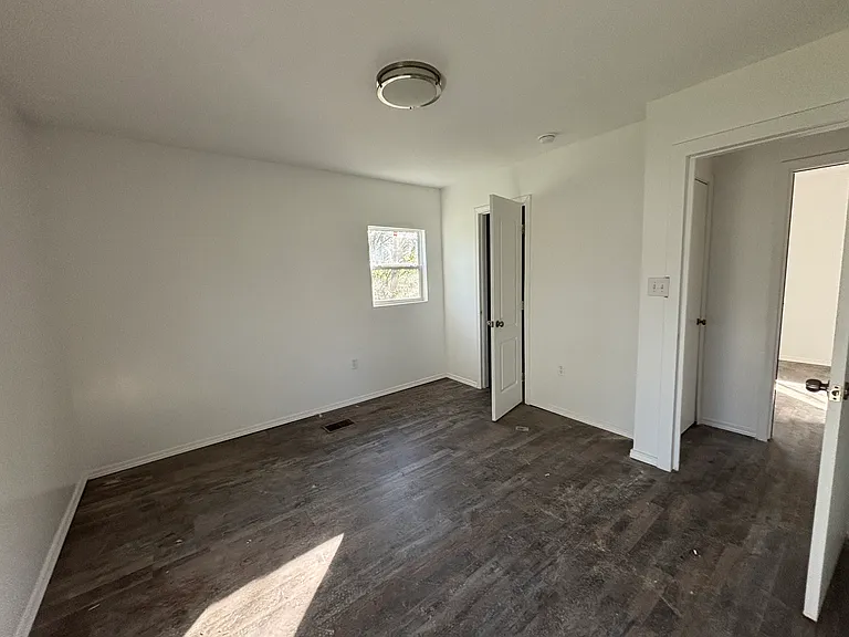 3008 Boswell Dr NW — Photo 2