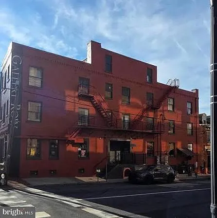 104 W Chestnut St #4 — Photo 12