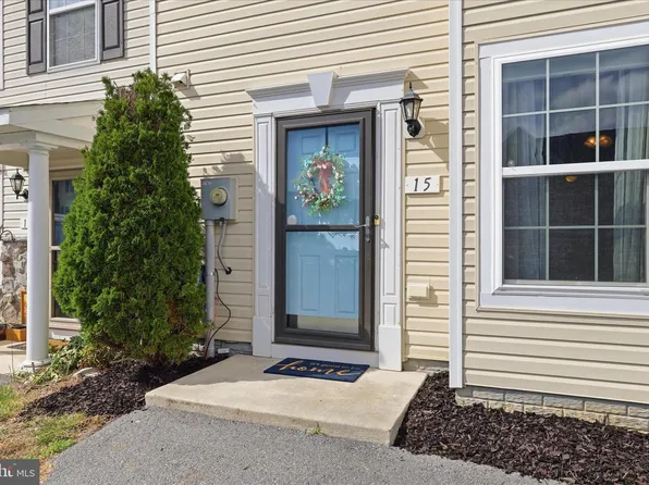 15 Fast View Dr, Martinsburg, WV 25404