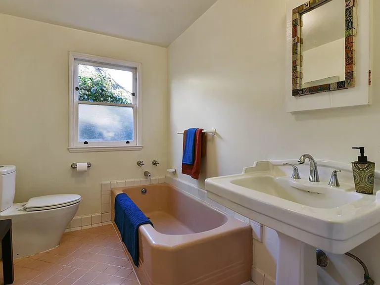 1424 Lincoln St — Photo 2