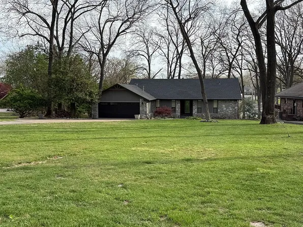 1641 Pine Dr, Grove, OK 74344