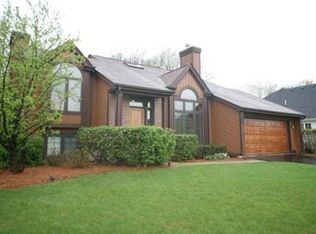 900 Hampton Crse, West Chicago, IL 60185