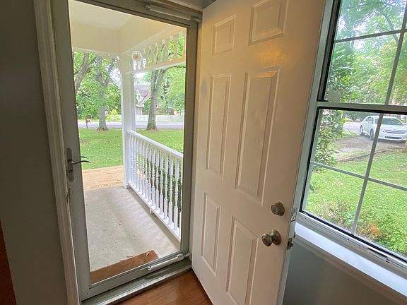 4th image of 2203 McGavock Pike #B