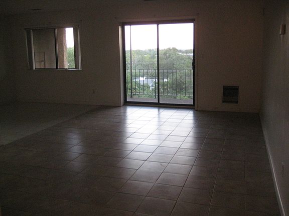 4th image of 75 Omni Parc Dr