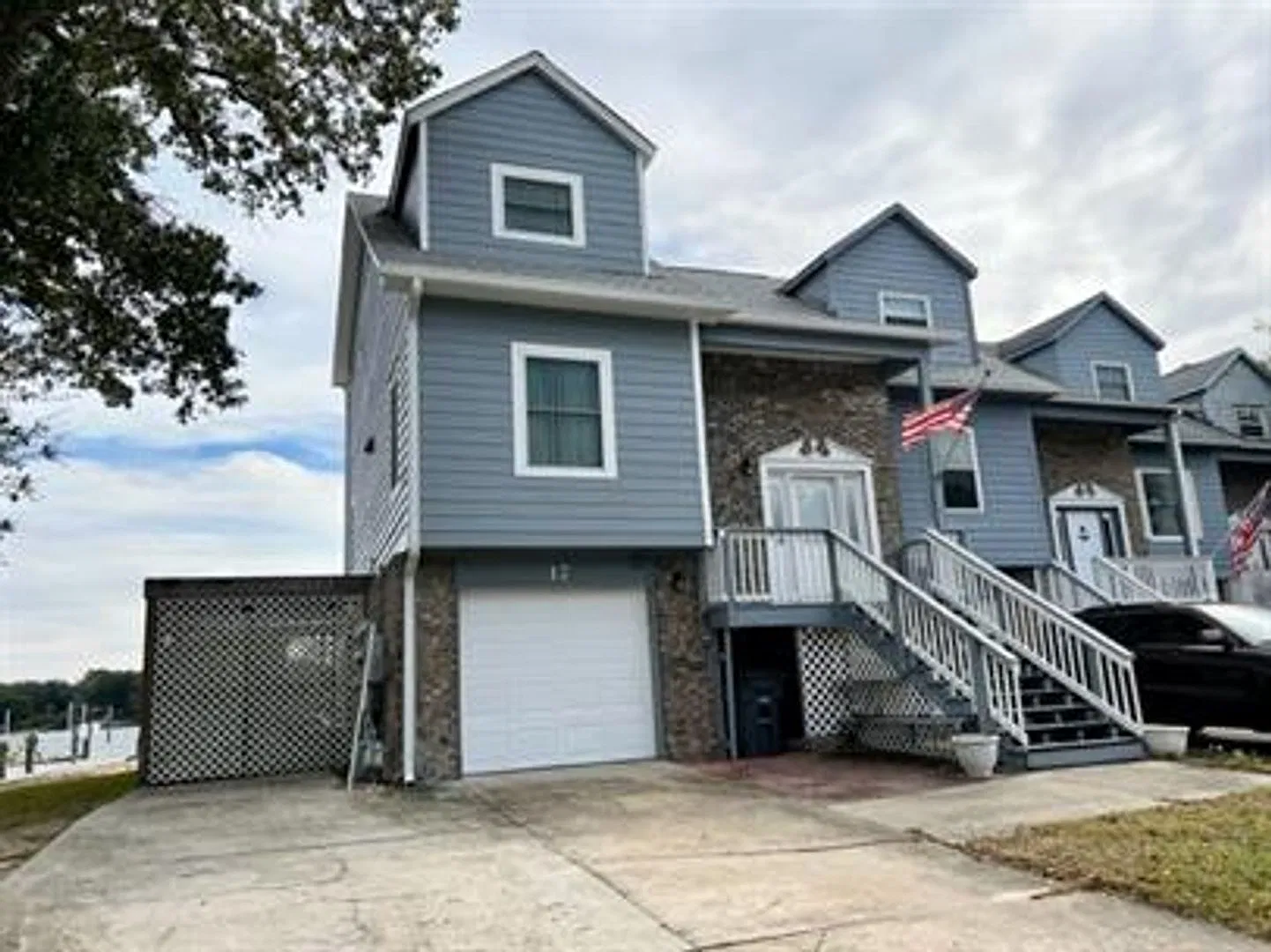 Waterfront Townhome with Private Beach & Dock! — Photo 1