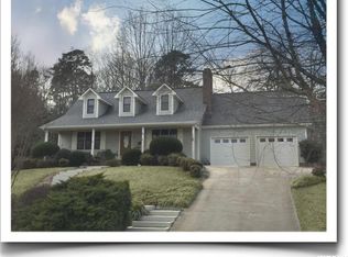 6073 Gold Creek Dr, Hickory, NC 28601