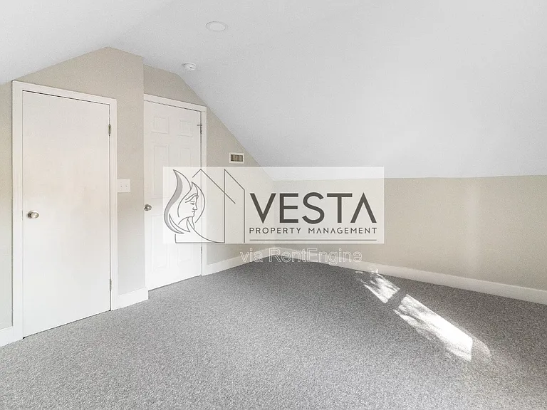 555 Baldwin Ave — Photo 24