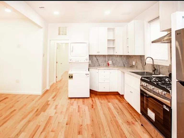 3 Montclair Ave #2 — Photo 4