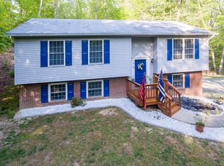 35 Holden Ln, Fredericksburg, VA 22406