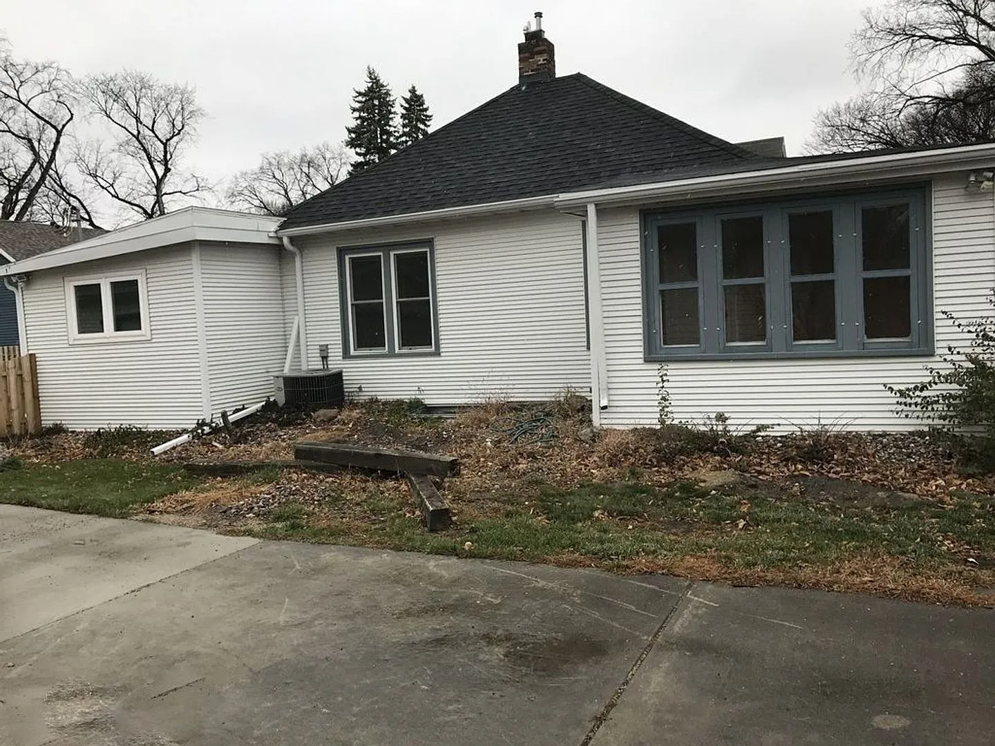 3 Bed/2 Bath Single Family House for Rent — Photo 2