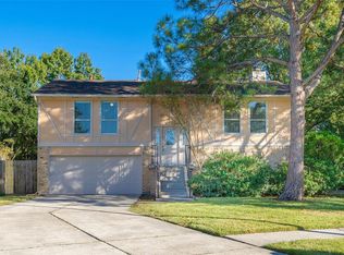 114 Heathgate Dr, Houston, TX 77062