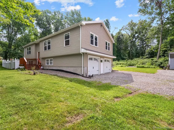 32 Whip Poor Will Drive, Plainfield, CT 06354