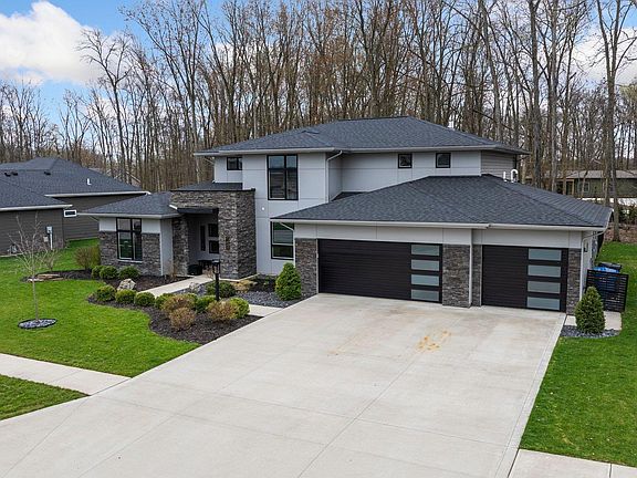 2nd image of 1449 W Glenwood Dr