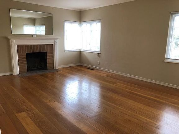 3rd image of 4172 Lincoln Ave
