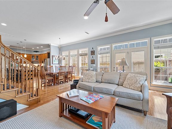 4th image of 1638 E Cypress Ln