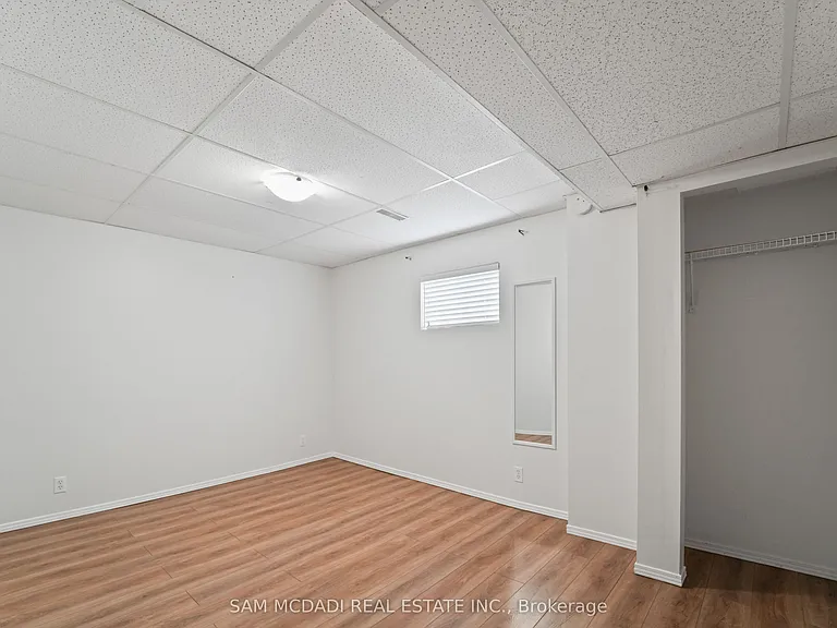 87 Rundle Cres — Photo 21
