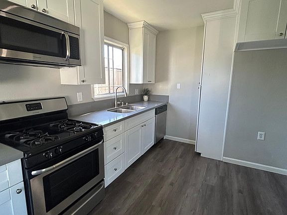 4th image of 8429 1/2 San Luis Ave