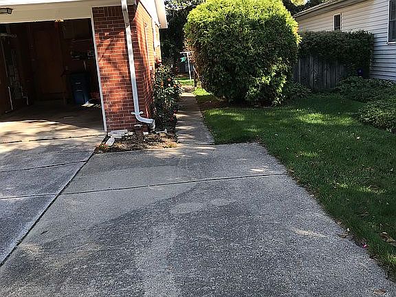 2nd image of 515 Harvest Ln