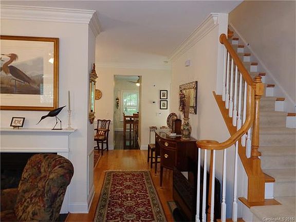 5th image of 9169 Bonnie Briar Cir #401