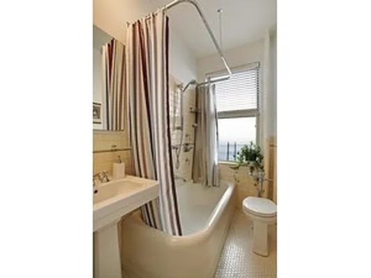 Sold by Corcoran | media 39