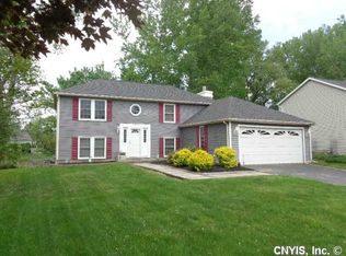 78 Inglesid Ln, Liverpool, NY 13090