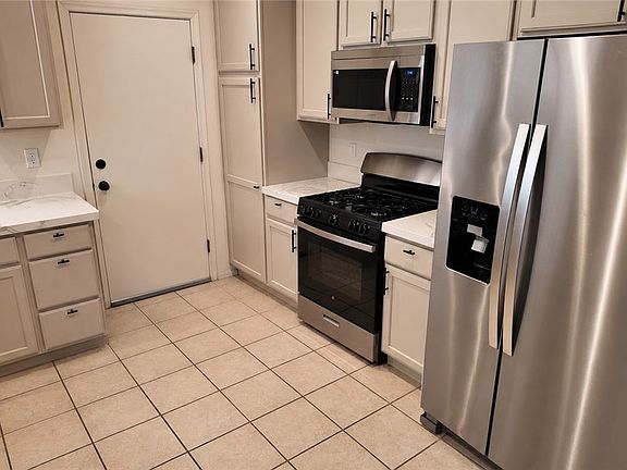5th image of 1832 Mountain Ranch Ave