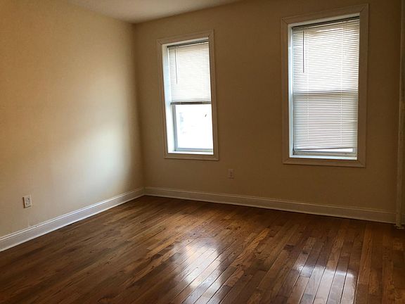 4th image of 11 Gifford Ave APT 1A