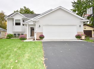 830 4th Ave E, Shakopee, MN 55379