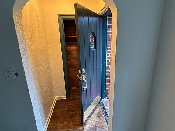 Entry way with closet.