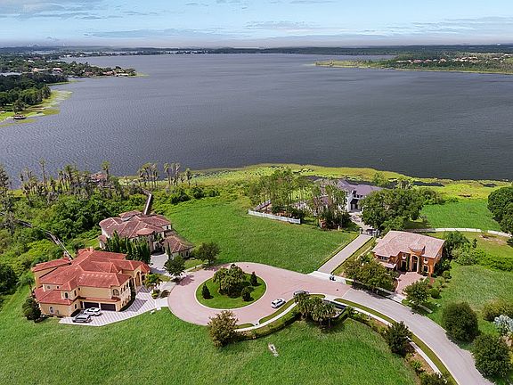 3rd image of 5831 Emerington Cres