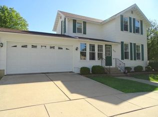 315 W Homer St, Freeport, IL 61032