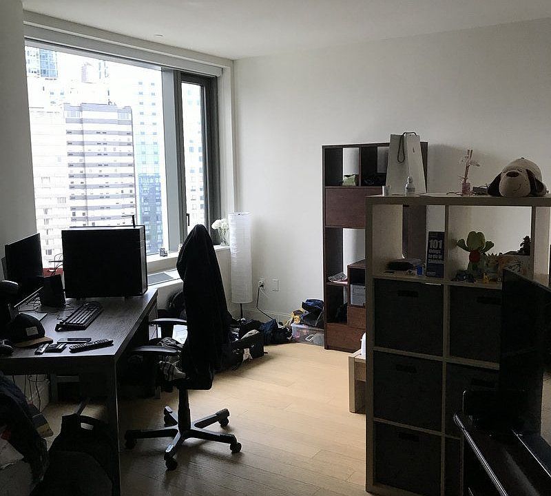 1st image of 10 City Pt APT 25U