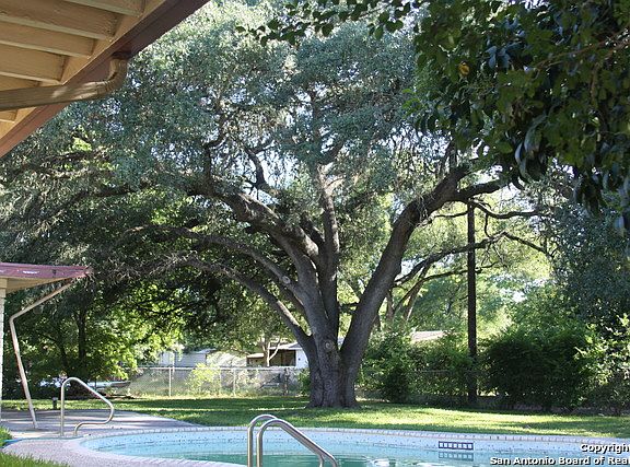 3rd image of 134 Lemonwood Ave