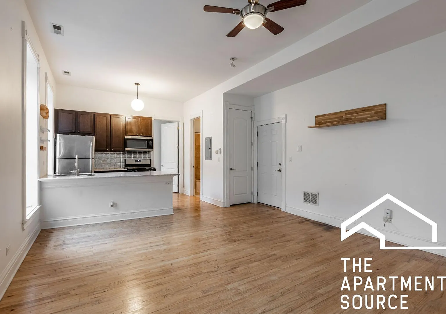 1659 S Throop St — Photo 4