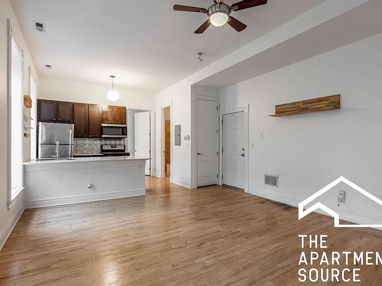 1659 S Throop St #2E — Photo 4