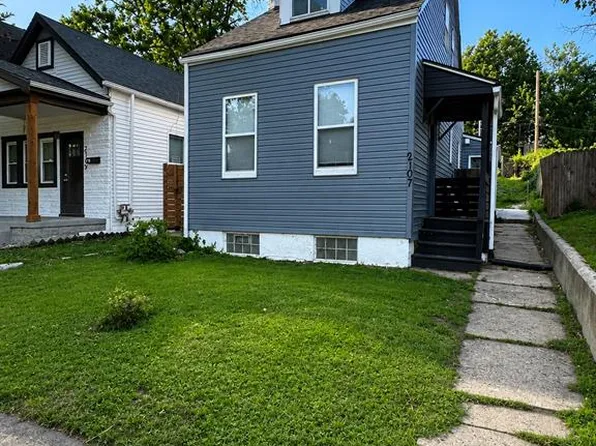 2107 Stansbury St, Saint Louis, MO 63118