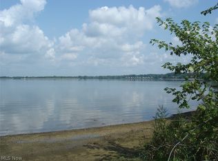 10460 Springfield Rd, Youngstown, OH 44514