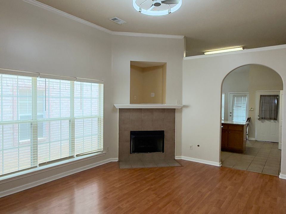1st image of 6819 Seaside Dr