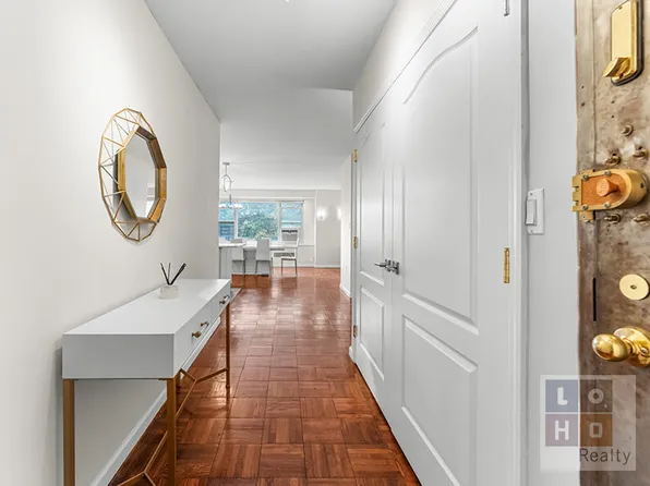 568 Grand Street image 7 of 27