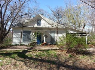 305 W Stone Ave, Fairfield, IA 52556